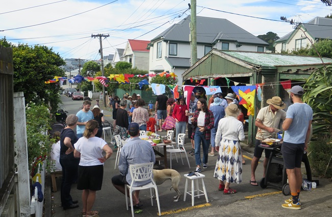 A recent Neighbours Day event in Mount Victoria was a success.