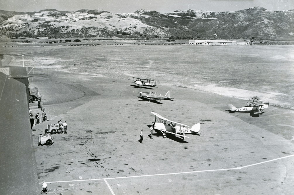 Planes at Rongotai Aerodrome circa 1942