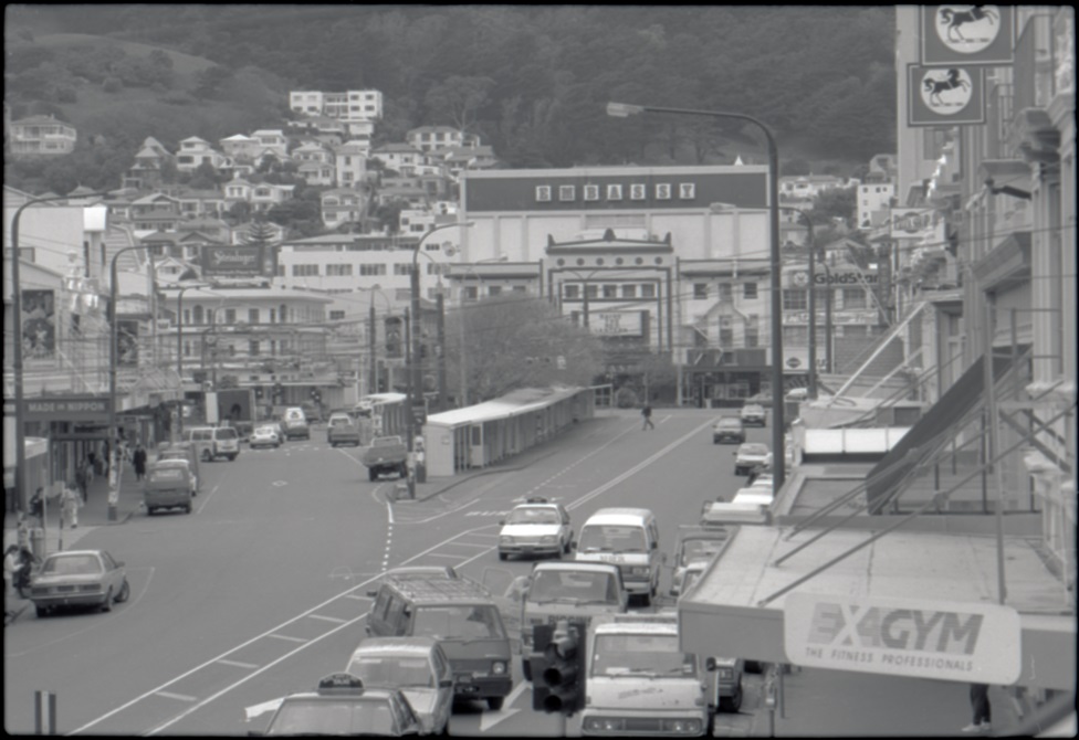 Embassy Theatre with bus shelters in foreground in 1992