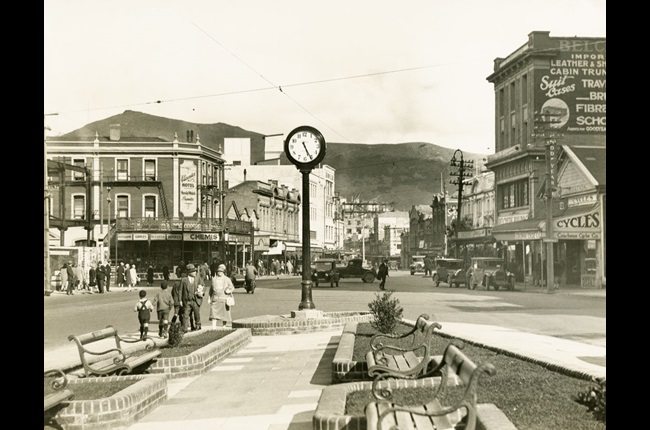The timeless tale of the Courtenay Place clock