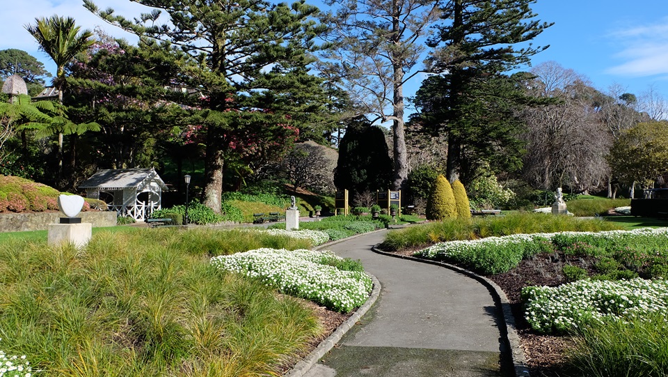 Display Garden in Botanic Garden ki Paekākā