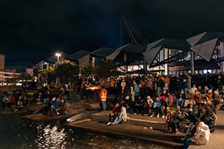 Image of people spending time together at a Matariki event