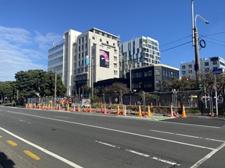 Construction on Courtenay Place with a line of road cones.