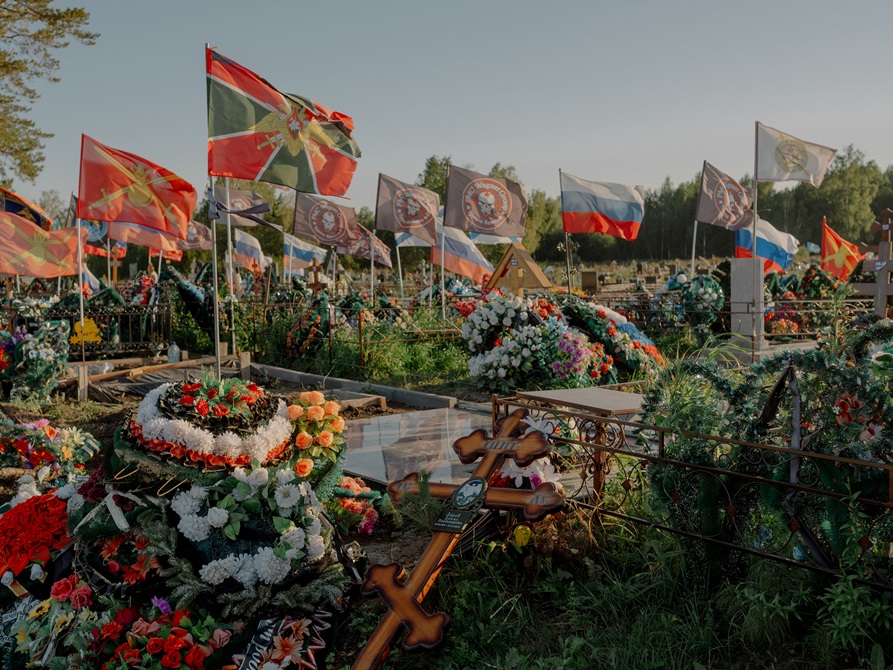 Photo credit Aliona Kardash - Graves of Russian soldiers, who died in Ukraine, at the city cemetery near Tomsk. 