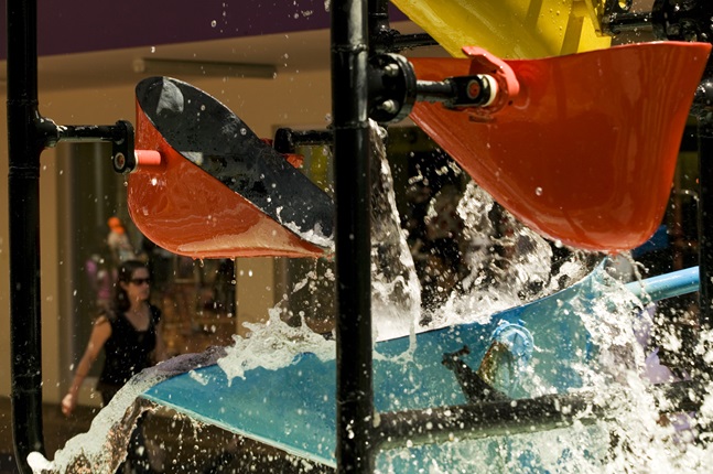 Colour image of bucket fountain with water splashing