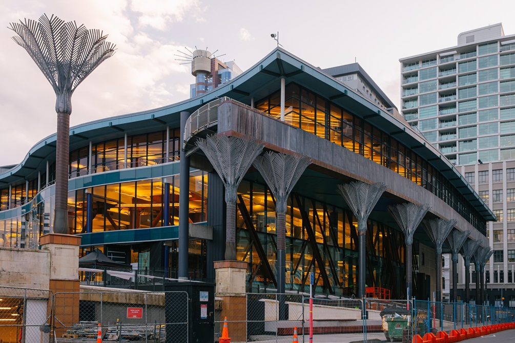 Te Matapihi ki te Ao Nui Central Library Harris Street view