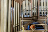 Installing the scaffolding to remove the organ pipes.