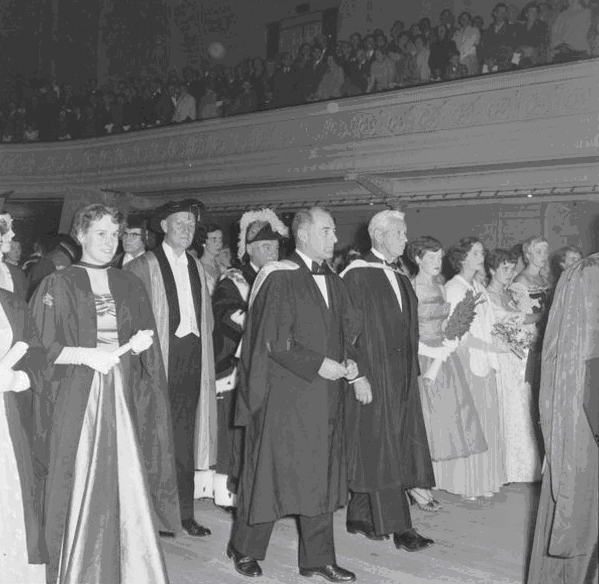 A Victoria University capping ceremony at the Town Hall in 1956.