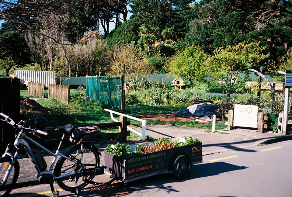 Kaicycle image of bike and garden
