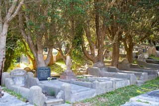 Image of graves at Karori Cemetery