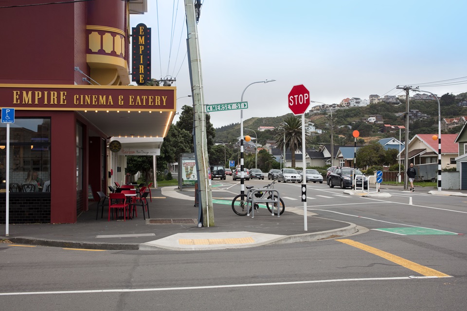 Landscape photo of cnr of Mersey St and Island Bay Parade with cycleway and bike rack