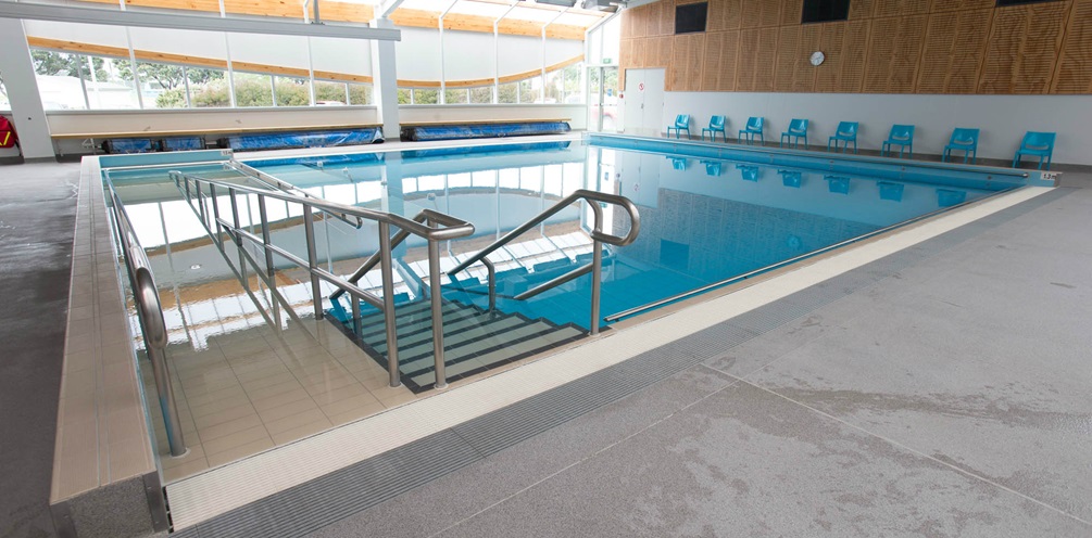 Hydotherapy pool with ramp access
