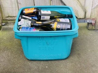 Glass recycling crate 2022